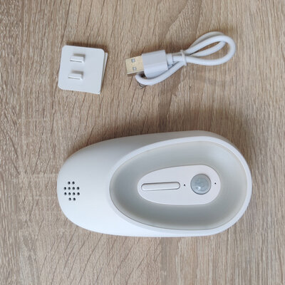 Enerfer Ozone Air Purifier (NJM02-B)